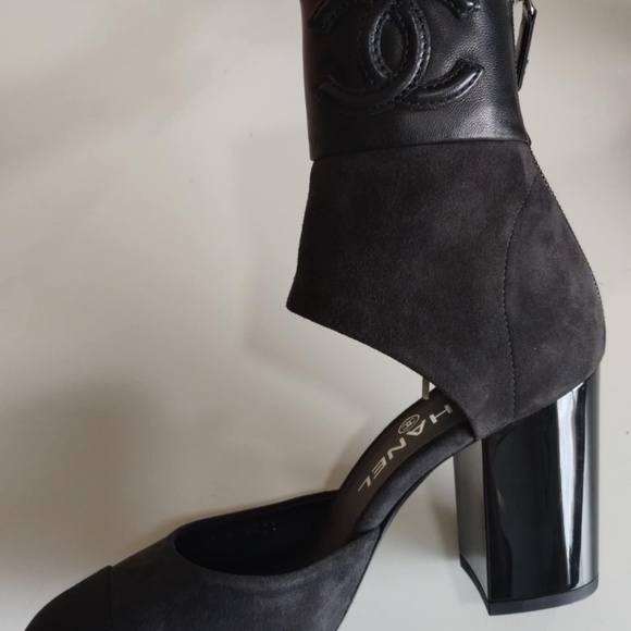 CHANEL Lambskin CC Cut-Out Boots - Picture 3 of 6